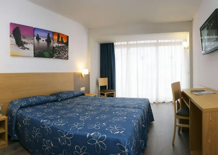 Otel Acapulco 4*
